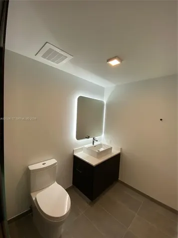 227 NE 2nd Street Miami FL 33132