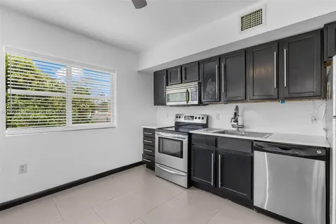 1876 SW 11th Terrace Miami FL 33135