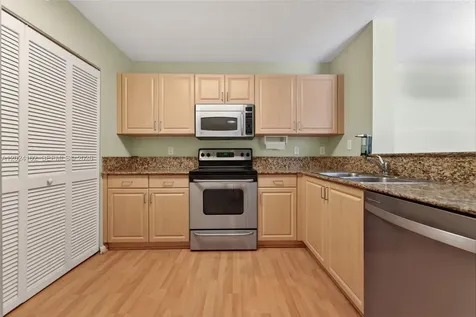 619 E Sheridan Street Dania Beach FL 33004