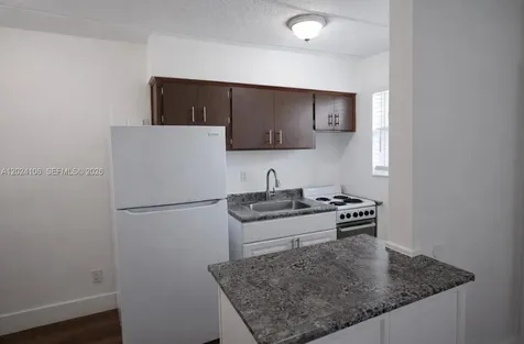 1235 W 66th Street Hialeah FL 33012