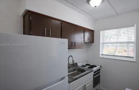 1235 W 66th Street Hialeah FL 33012