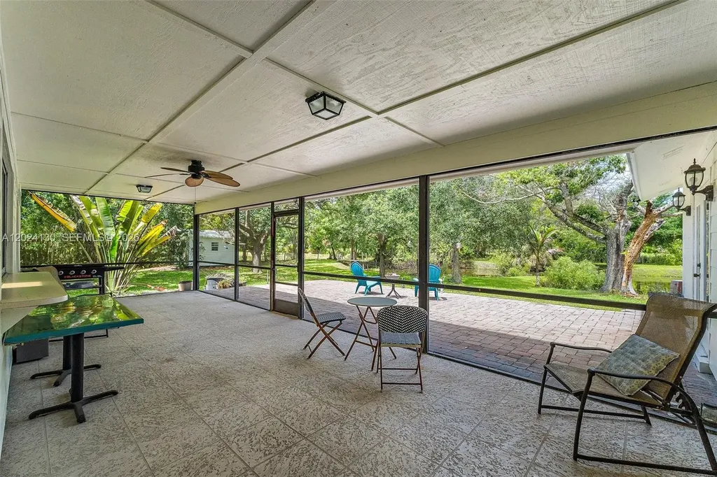 15305 N 96th Street N Palm Beach FL 33478