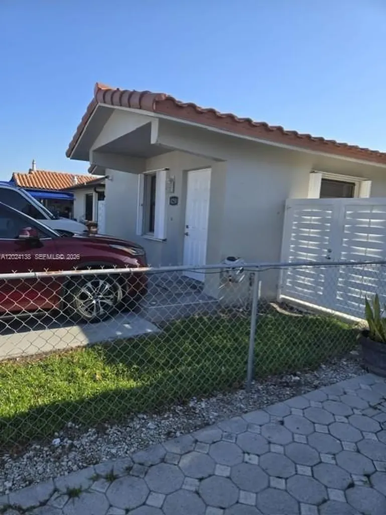 4250 W 10th Avenue Hialeah FL 33012