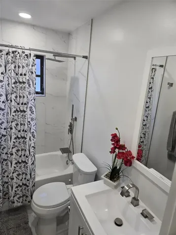4250 W 10th Avenue Hialeah FL 33012