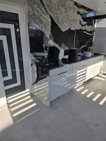 4250 W 10th Avenue Hialeah FL 33012