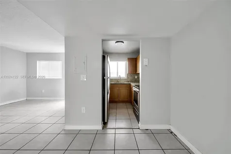 2011 Bay Drive Miami Beach FL 33141