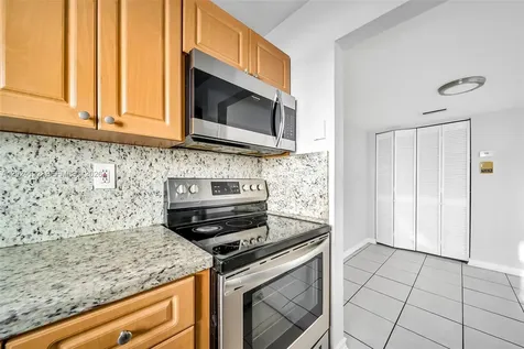 2011 Bay Drive Miami Beach FL 33141