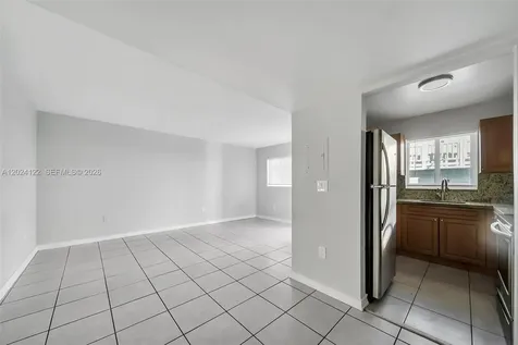 2011 Bay Drive Miami Beach FL 33141