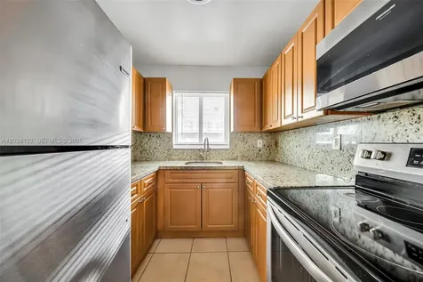 2011 Bay Drive Miami Beach FL 33141