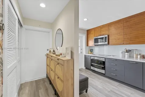300 Galen Drive Key Biscayne FL 33149