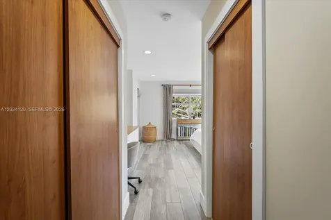 300 Galen Drive Key Biscayne FL 33149