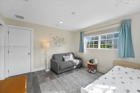 300 Galen Drive Key Biscayne FL 33149