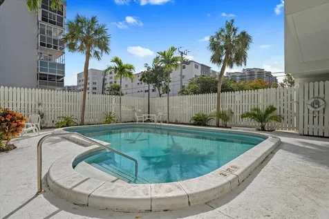 300 Galen Drive Key Biscayne FL 33149