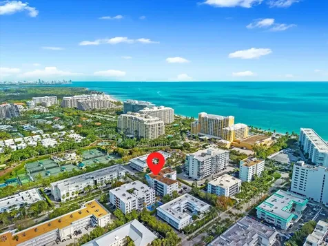 300 Galen Drive Key Biscayne FL 33149