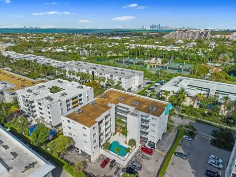 300 Galen Drive Key Biscayne FL 33149