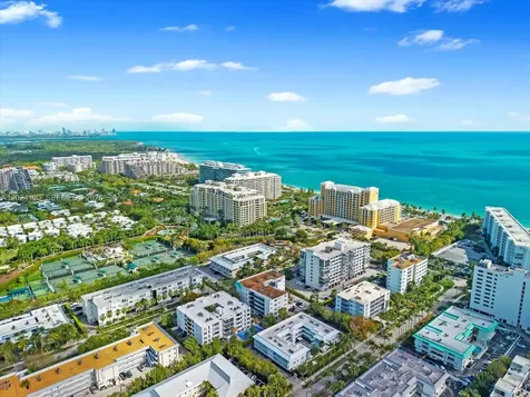 300 Galen Drive Key Biscayne FL 33149