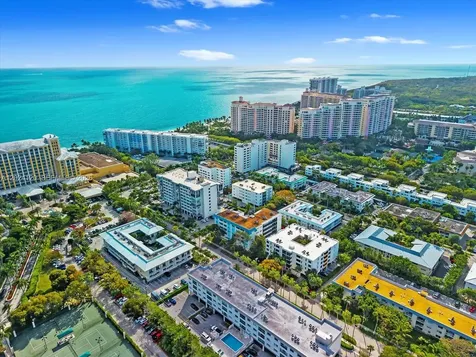 300 Galen Drive Key Biscayne FL 33149