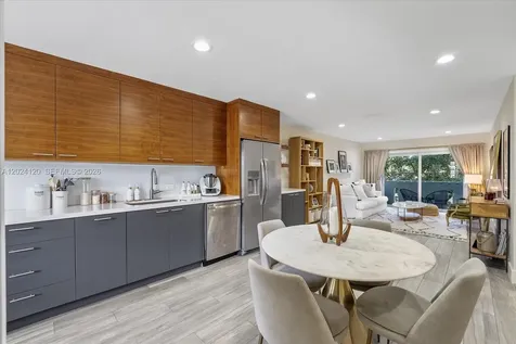 300 Galen Drive Key Biscayne FL 33149