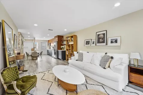 300 Galen Drive Key Biscayne FL 33149