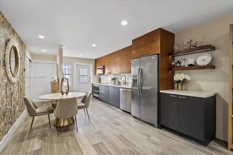 300 Galen Drive Key Biscayne FL 33149