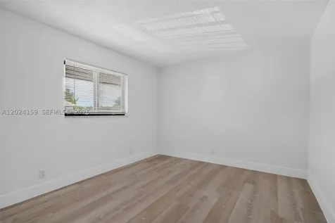 615 NE 26th Street Wilton Manors FL 33305