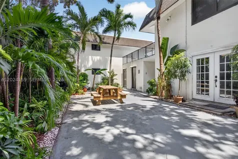 615 NE 26th Street Wilton Manors FL 33305