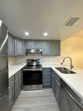 10813 NW 7th Street Miami FL 33172