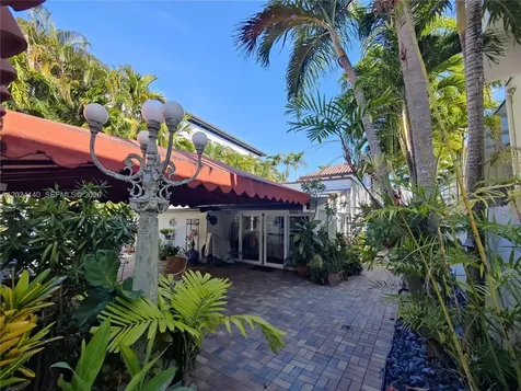1823 S Bayshore Lane Miami FL 33133