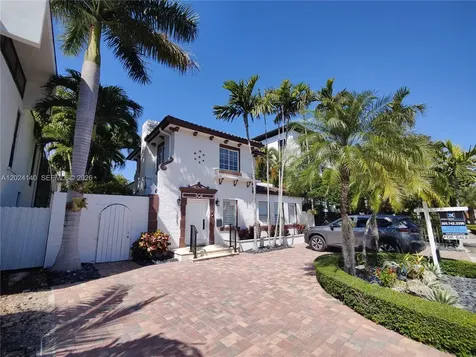 1823 S Bayshore Lane Miami FL 33133