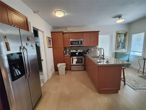 1823 S Bayshore Lane Miami FL 33133