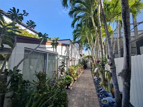 1823 S Bayshore Lane Miami FL 33133