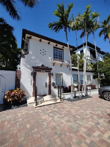 1823 S Bayshore Lane Miami FL 33133