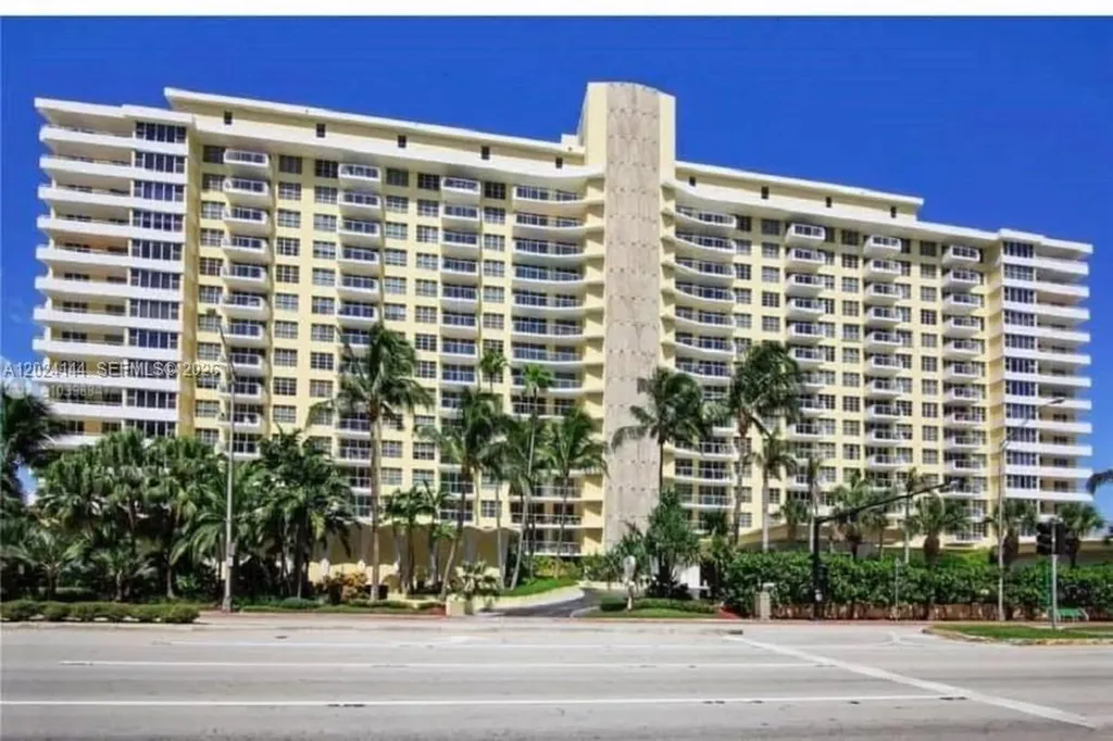 5600 Collins Avenue Miami Beach FL 33140