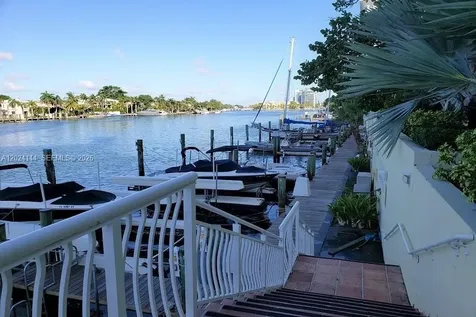 5600 Collins Avenue Miami Beach FL 33140