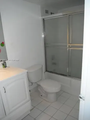 5600 Collins Avenue Miami Beach FL 33140