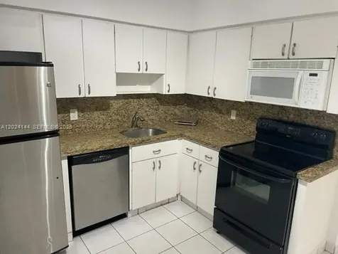 5600 Collins Avenue Miami Beach FL 33140
