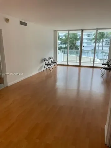 5600 Collins Avenue Miami Beach FL 33140