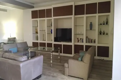 5600 Collins Avenue Miami Beach FL 33140