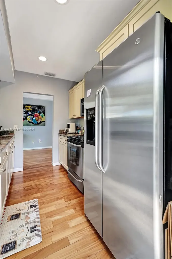 423 SE 19th Street Fort Lauderdale FL 33316