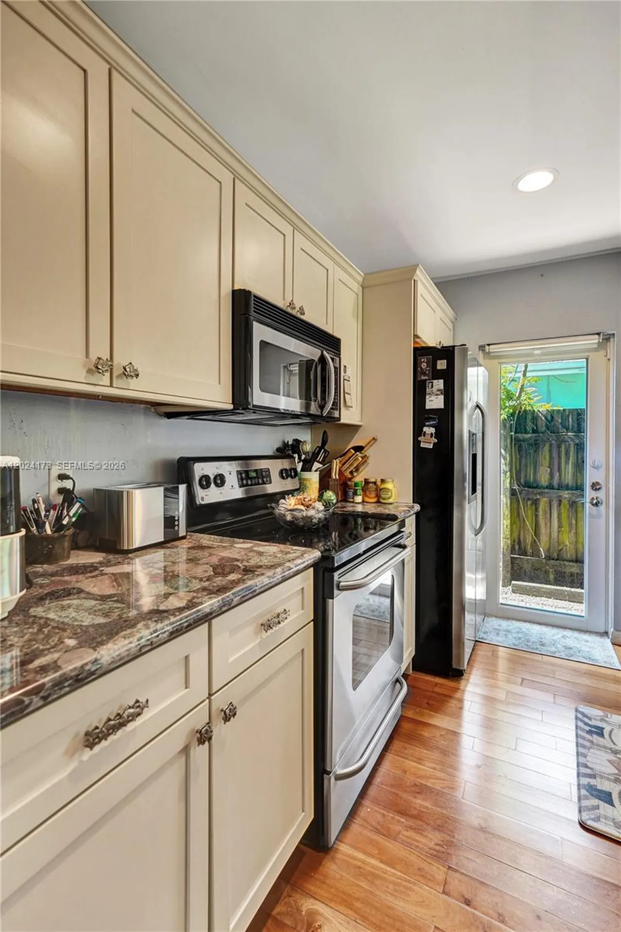 423 SE 19th Street Fort Lauderdale FL 33316