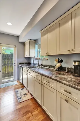 423 SE 19th Street Fort Lauderdale FL 33316