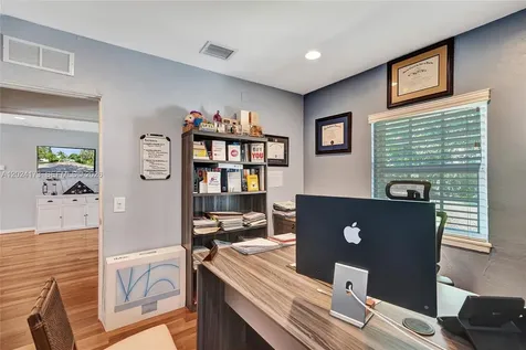 423 SE 19th Street Fort Lauderdale FL 33316