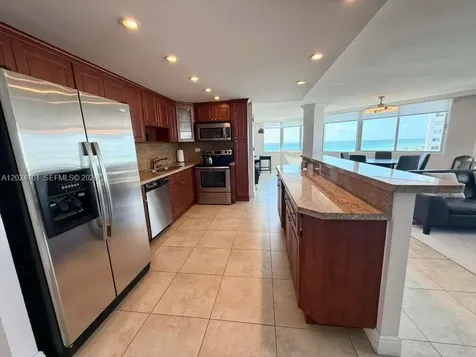 7135 Collins Avenue Miami Beach FL 33141