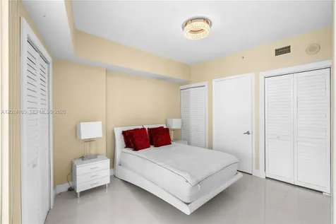 350 S Miami Avenue Miami FL 33130