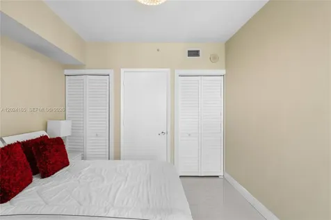 350 S Miami Avenue Miami FL 33130