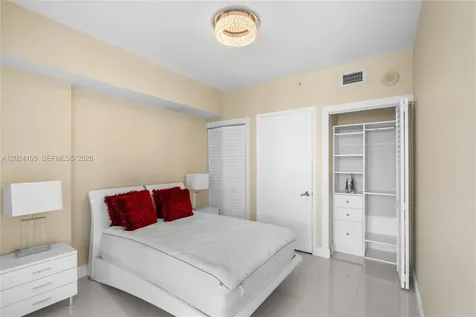 350 S Miami Avenue Miami FL 33130