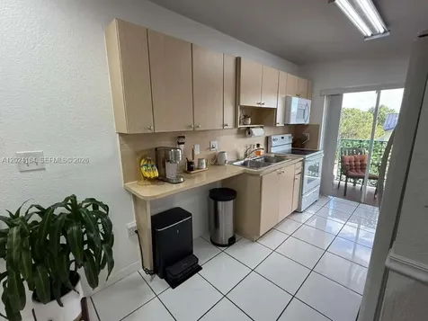 3514 W 76th Street Hialeah FL 33018