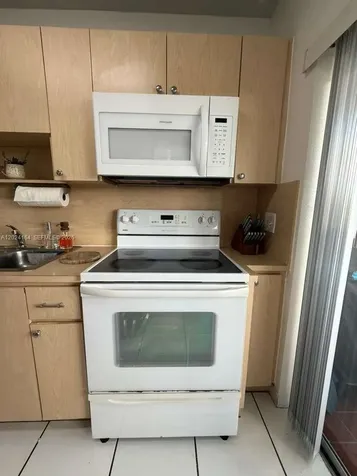 3514 W 76th Street Hialeah FL 33018