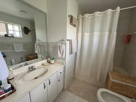 3514 W 76th Street Hialeah FL 33018