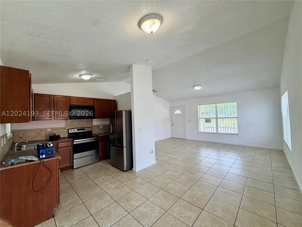 408 NW 12th Street Florida City FL 33034